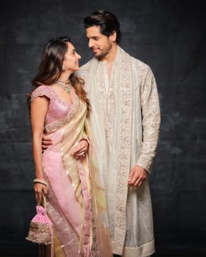 Kiara Advani Instagram - A warm and exciting weekend of celebrating love❤️ Thank you to the Ambani family for the most memorable time in Jamnagar to celebrate the beginning of Radhika and Anant’s forever 🤗  #NitaAmbani #MukeshAmbani @_iiishmagish @anandpiramal @aambani1 @shloka11 @anant.ambani.94 @radhikamerchant