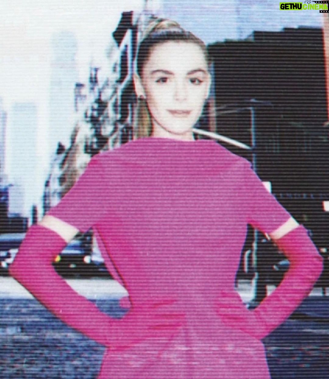Kiernan Shipka Instagram - 1234 @drepubblicait