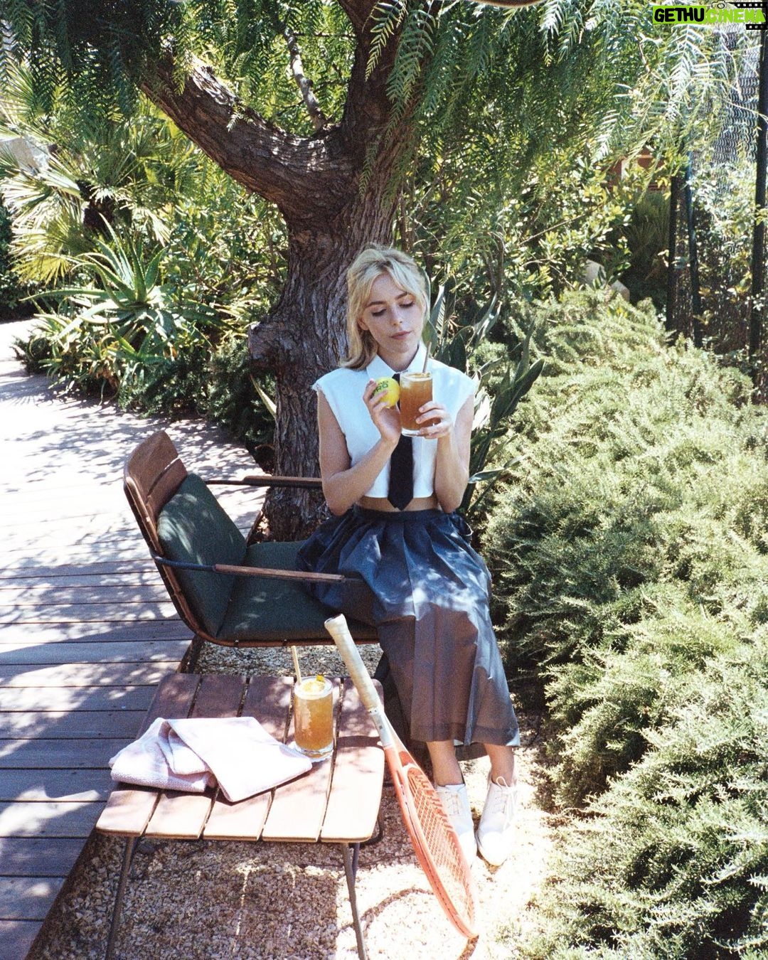 Kiernan Shipka Instagram - Fin! Épi Baie de Pampelonne