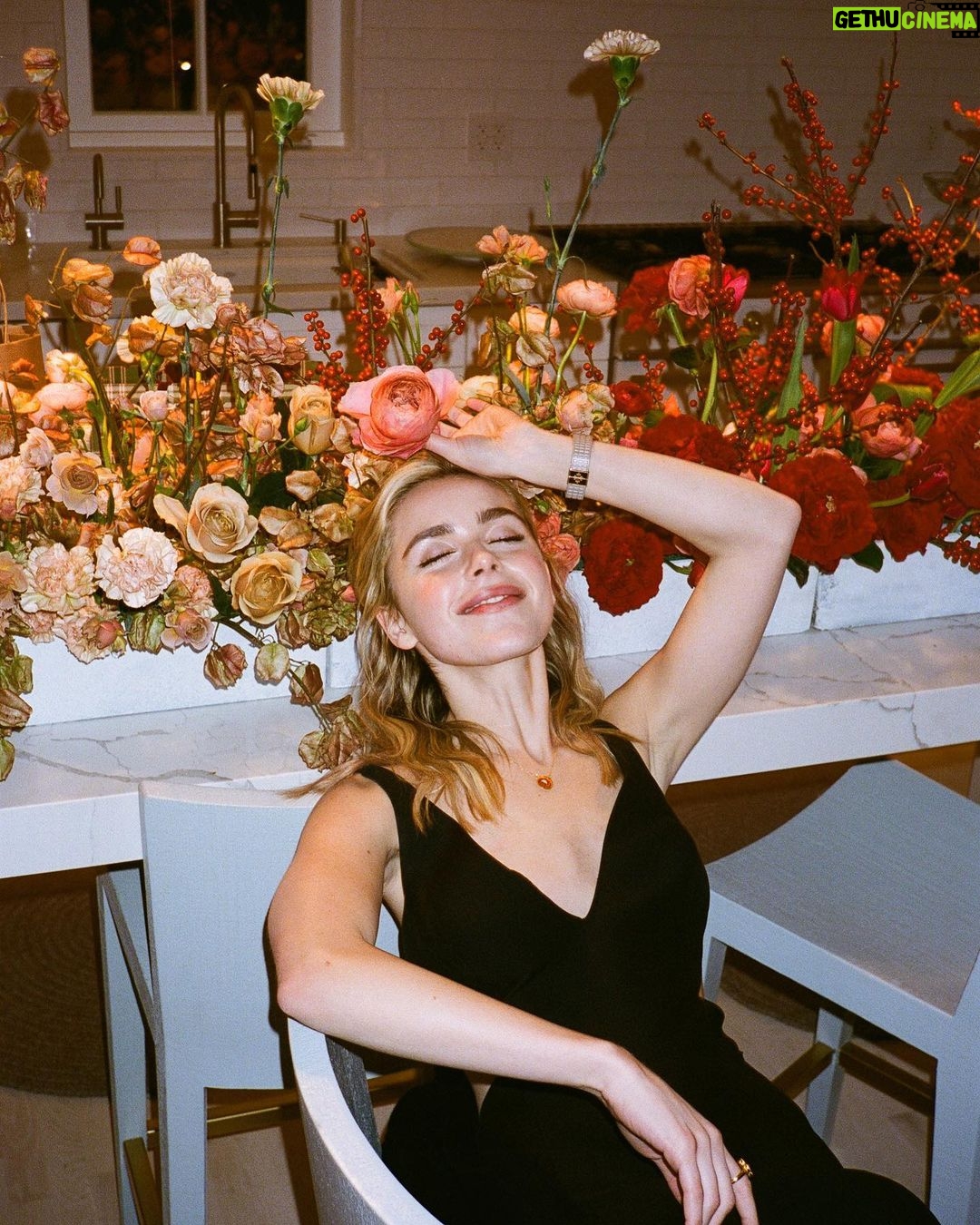 Kiernan Shipka Instagram - @maisonvalentino 🥀