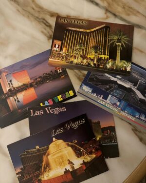 Kiernan Shipka Instagram - Vegas baby! ✨