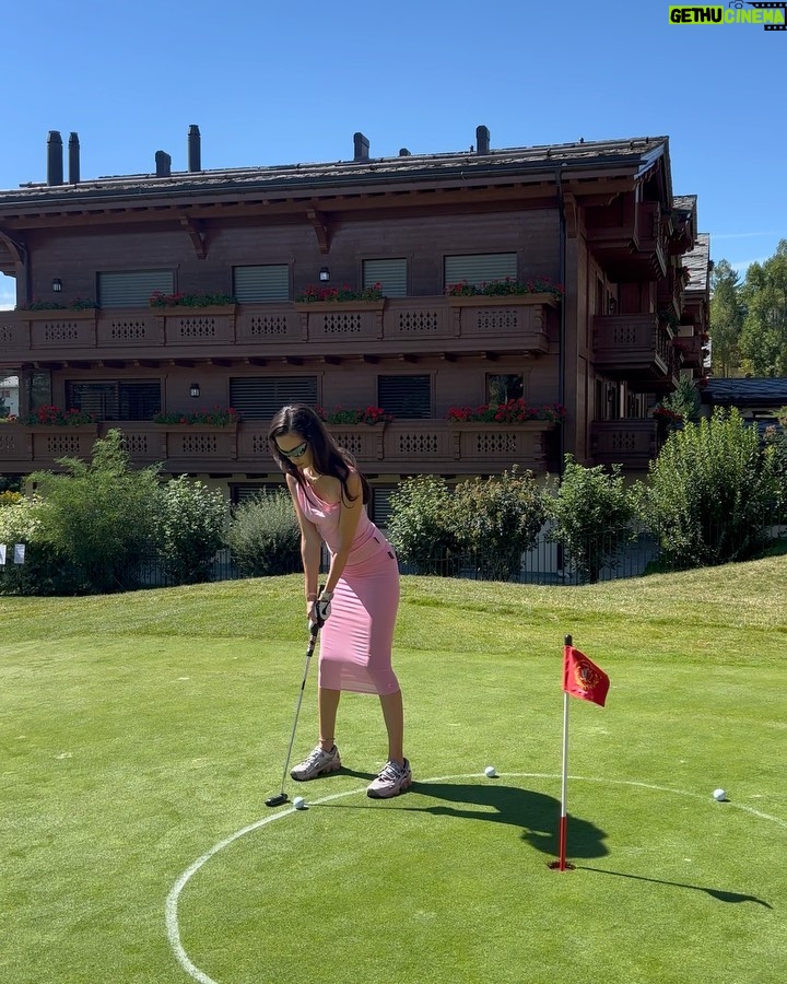 Kiko Mizuhara Instagram - Hello #OMEGAGOLF ⛳️ @omega #omega Crans-Montana, Switzerland