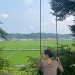 Kiko Mizuhara Instagram - 福島県いわき市、蔡国强さん @caistudio の 第二の故郷で東日本大震災で被害に遭った人への 鎮魂や復興の希望を込め、波や桜をイメージした 色鮮やかな花火が打ち上げられました。 蔡さんは花火を打ち上げる度にマイクで子供達に "綺麗だねー"などと語りかけていて 温かい気持ちになりました❤️ 蔡さんといわき市の縁にも触れられて 素敵な体験をさせて頂きました。 サンローランのコミッションによる白天花火。 Thank you for this beautiful opportunity! @ysl @anthonyvaccarello 🌸🌸🌸 Iwaki-Shi, Fukushima, Japan