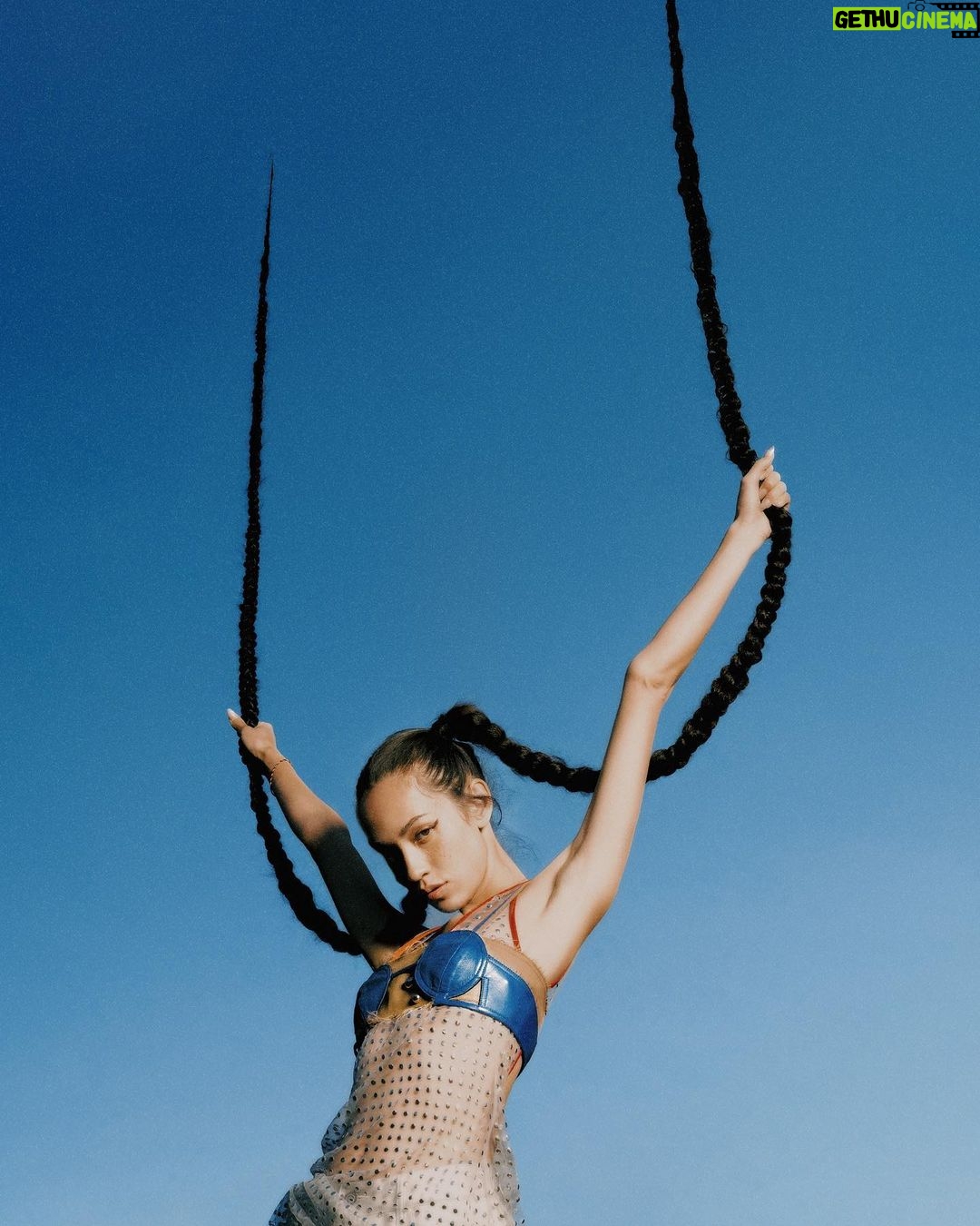 Kiko Mizuhara Instagram - ☁️ @sickymag_chn ☁️ Shot by @poyenchenz Hair by @robsalty Make up @miayang_mua