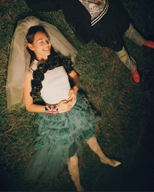 Kiko Mizuhara Instagram - @hommegirls shot by @monimogi 🌙 ໒꒱·°✧

Styled by @jenny.shoo.pumps
Interview by @nrips
Makeup & Hair @sakiemiura
Editor in Chief @mrthakoon
Creative Director @jenbrillbrill
Art Direction @rosfok @chloescheffe @natmshields 

ᵗʱᵃᵑᵏઽ ⠒̫⃝♡