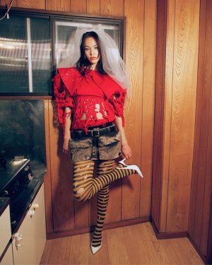 Kiko Mizuhara Instagram - @hommegirls shot by @monimogi 🌙 ໒꒱·°✧

Styled by @jenny.shoo.pumps
Interview by @nrips
Makeup & Hair @sakiemiura
Editor in Chief @mrthakoon
Creative Director @jenbrillbrill
Art Direction @rosfok @chloescheffe @natmshields 

ᵗʱᵃᵑᵏઽ ⠒̫⃝♡