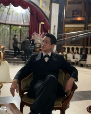 Kim Bum Instagram - -
할머니 지갑에 
있을법한…
일어나서 방송봐
지켜본다
방송이 3회밖에 안남았다니..
그렇게 웃으면 
도끼질을 할수가 없잖아
멋있는척은 못하겠고
집에좀 데려다주세요
피 분장 전 내옷은 소중하니까요 

곧 구미호뎐1938 tvn 
On prime