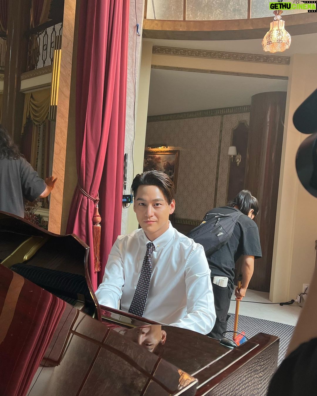 Kim Bum Instagram - - 구미호뎐 1938 ep.9-10 스포일러 없이 사진 올려보도록하자 . …… 안되겠다 그냥 방송 보도록 하자.