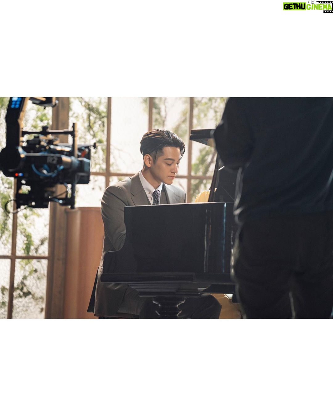 Kim Bum Instagram - - ๐น ๋ ์ฒ์ฌ 88๊ฐ์ ๊ฑด๋ฐ ๊ทธ๊ฒ๋ ์์์ ํฌํจ๋๋? Going up ์ง์ง ์ฌ๋ผ๊ฐ์ ๋ด ์์ด์ปจํํธ ์์ด์ปจํํธ ๐ฌ๏ธ - #๊ตฌ๋ฏธํธ๋1938 ์ผ์ฃผ์ผ ์ธ์ ๊ธฐ๋ค๋ ค์.