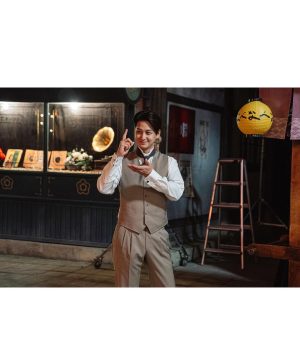 Kim Bum Instagram - -
가족사진
찰
칵
wine 
Or whiskey ?
Yee ha! 
손들어
이연 (by.미호 대역 블라디미르 니콜라이 주니어 3세를 소개합니다)(마치 그런 이름일것같지 않나요?) 
이상한 아저씨
멍-
-
-
12시간도 더 남았네. 구미호뎐1938 ep.6