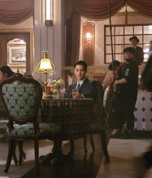 Kim Bum Instagram - -
가족사진
찰
칵
wine 
Or whiskey ?
Yee ha! 
손들어
이연 (by.미호 대역 블라디미르 니콜라이 주니어 3세를 소개합니다)(마치 그런 이름일것같지 않나요?) 
이상한 아저씨
멍-
-
-
12시간도 더 남았네. 구미호뎐1938 ep.6