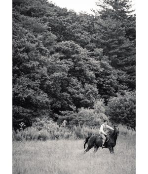 Kim Bum Instagram - -
가족사진
찰
칵
wine 
Or whiskey ?
Yee ha! 
손들어
이연 (by.미호 대역 블라디미르 니콜라이 주니어 3세를 소개합니다)(마치 그런 이름일것같지 않나요?) 
이상한 아저씨
멍-
-
-
12시간도 더 남았네. 구미호뎐1938 ep.6