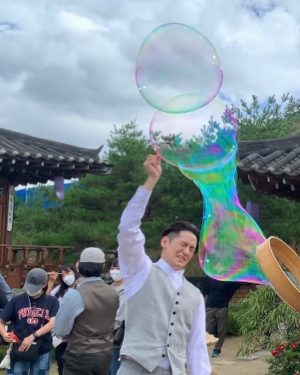 Kim Bum Instagram - -
세상에서 제일 좋아하는 사진 (킬포는 구신주 표정이 아님)(뒤를 보세요: 인자함을 의인화 하면 바로 이모습이지 아니한가)
어푸
물침대
볼찌부(미안함니다분장팀고맙습니다분장팀최고의분장팀)
불이야
러블리 도끼살인마 (우리감독님)
K-팔콘
이마에스트로.해Lee포터
Ep.4 
끝나고뭐먹을래

-
-
만족