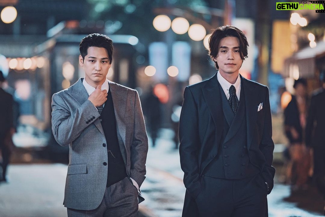 Kim Bum Instagram - - 이랑 등장 랑아 너 저~기 가서 앉아있어. (네? 너무 먼데요?) 멀다고 했잖아요 🤯 🐴 쟤네 모하지 죽인다 최승자헤어살롱 커피담당 하아……. 헤어컷 구미호뎐1938 너무너무 재밌다 Rang’s first appearance Director: U should go there. 🦊: ???? There…? I said its too far 🤪 🐴 Wt r they doing? 🪓 Choi’s Hair salong coffee man Hahhh…… Bros Wow… this show is 👍 - 오래기다리셨죠 ? 네 하루 남았습니다 내일도 구미호뎐1938 tvn 밤 9:20 Anytime @primevideo