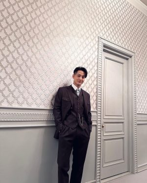 Kim Bum Instagram - 🦊
구미호뎐 1938 이랑

(마지막사진; 나 이런것도 할줄 안다)