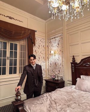 Kim Bum Instagram - 🦊
구미호뎐 1938 이랑

(마지막사진; 나 이런것도 할줄 안다)