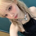 Kim Chae-won Instagram – 🖤🦢