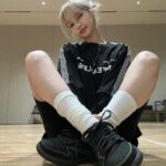 Kim Chae-won Instagram - 짠 르세라핌 머치 기대해쥬세여 크림 감사합니다😉 #협찬 #KREAM @kream.co.kr