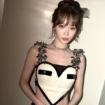 Kim Chae-won Instagram - happy new year 🖤 🐉
