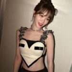 Kim Chae-won Instagram - happy new year 🖤 🐉