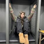 Kim Chae-won Instagram – 누구보다 빠른 퇴근준비👍