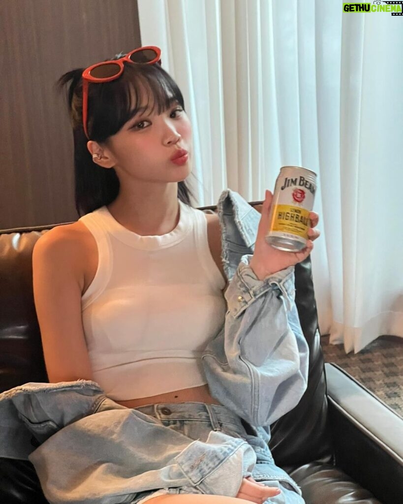 Kim Chae-won Instagram - 짐빔사진풀기 💕 짐빔 짐심 맛있음