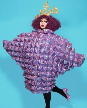 Kim Chi Instagram - @kimchichicbeauty HALOgraphic toppers do things to my body
Photo: @sanchezzalba
Coat: @acidbetty
Hair: @1800wigtakeout