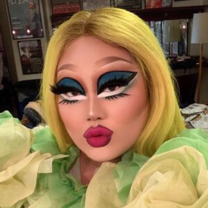 Kim Chi Instagram - Blueberry eyeshadow from @kimchichicbeauty Rainbow sharts palette mama get into it mama