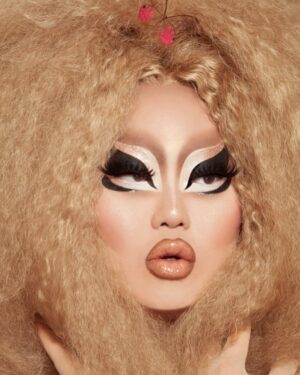 Kim Chi Instagram - Stream Lion by (G)I-DLE 🦁
Makeup: @kimchichicbeauty
Toast and natural - Rainbow sharts palette
Can’t - diamond sharts
Natural - High Key gloss
Hair: @wigsandgrace
Photo: @sanchezzalba