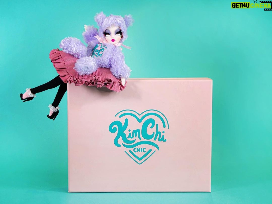 Kim Chi Instagram - Attention Kweens! Our giveaway just got even better. Not only will you get a P.R. Box, you will now get a one-of-a-kind Pidgin Doll @PidginDoll which was created exclusively for KimChi Chic Beauty. Sheβs fierce and was inspired by a look worn by @KimChi_Chic herself! Our winner will be picked once we reach 50K! π
π¨π₯π₯π¨π° our IG account {Your Page Must be Public} @kimchichicbeauty :π:πππ Your Bestie in the post @kimchichicbeauty :β€οΈ:ππ¨π¦π¦ππ§π your favorite KCCB product :π§‘:ππ’π€π the Last THREE pictures posted @kimchichicbeauty . . For extra entries re-tweet the giveaway & share on FB. The doll was sculpted and hand-painted by @pidgindoll creatorΒ Joshua David McKenney @jdavidmckenney.Β Her outfit was created by clothing designer @BcallaBcalla, who also created the original look worn by Kim Chi.Β Cast in high-quality resin, she stands 12 inches (30 cm) tall and has 7 points of articulation.