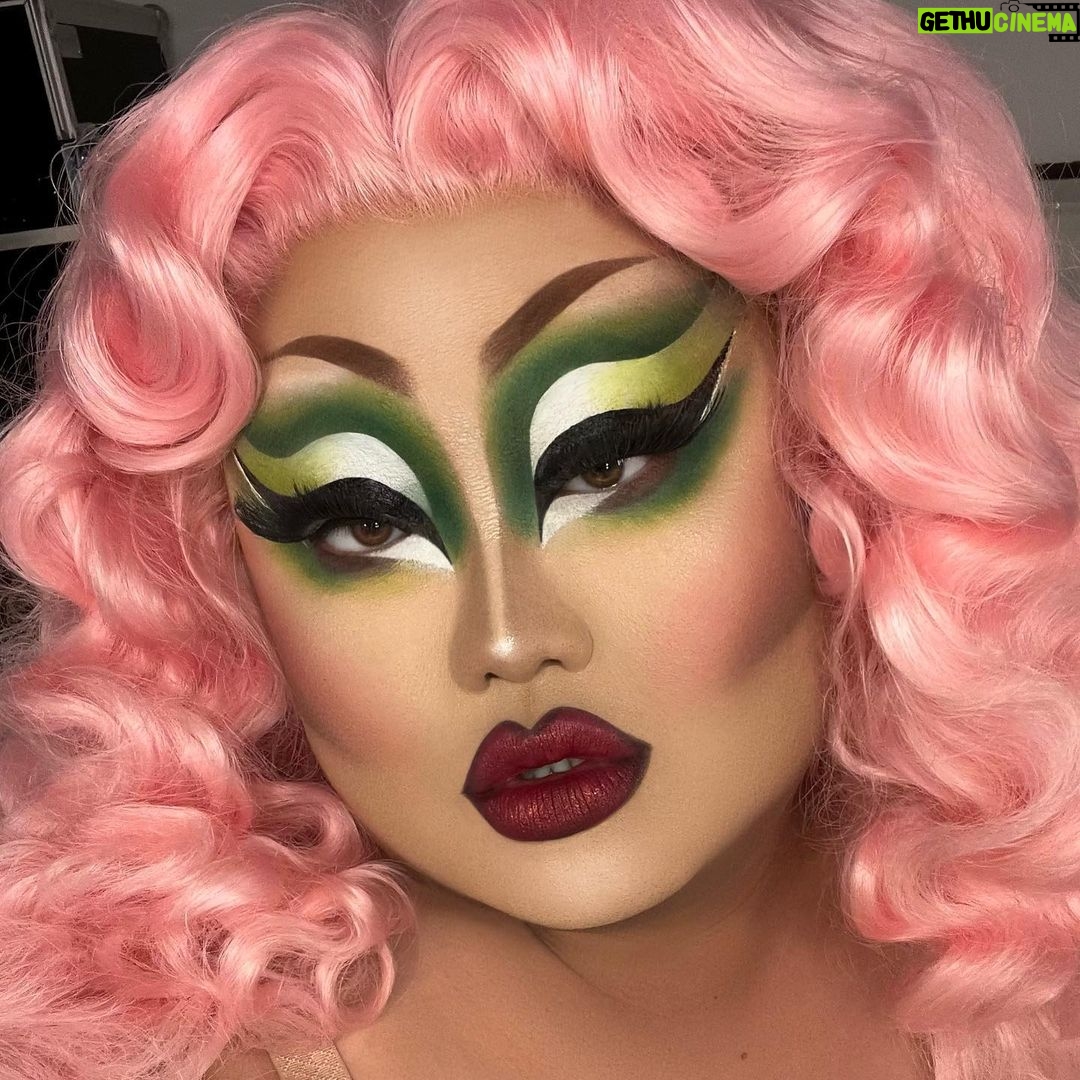 Kim Chi Instagram - 🎶She’s got salsa verde eyes🎶 Make up look using @kimchichicbeauty - @trixiemattel BFF4EVR palette and @naomismalls 2Q1D palette. The power of two best friends! Hair: @wigsandgrace