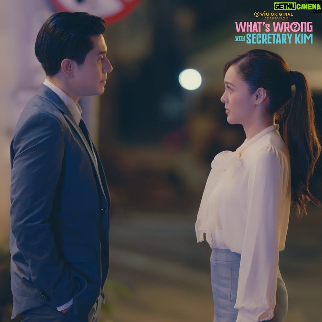 Kim Chiu Instagram - We know you can’t get enough of the #WWWSKPasilip so we are sharing these still cuts from the #ViuOriginalAdaptation #WhatsWrongWithSecretaryKimPH. Starring #KimChiu and #PauloAvelino, streaming this March exclusively on Viu! #WWWSKPH #KimPau #KimPauOnViu #ABSCBNStudiosxViuxDreamscape