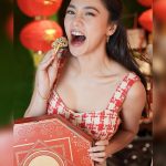 Kim Chiu Instagram - Chinese new year is almost here!!! ❤️🐲🎉 The best way to attract luck sa Year of the Dragon is to Share the Sarap ng Swerte with @chowkingph lalo na with their NEW FAMILY LAURIAT and NEW PEANUT BUCHI FLAVOR!! Ano pang hinahanap, andito na lahat sa CHOWKING! 🥰 Makisaya with sa It’s Showtime on February 10 dahil isshare namin ang sarap ng swerte with everyone! 🥰❤️✨ Advance KUNG HEI FAT CHOI EVERYONE! ❤️❤️❤️ #ChowkingChineseNewYear