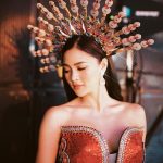 Kim Chiu Instagram - As a proud Cebuana. Happy Sinulog sa inyong tanan!☺️ May the energy and enthusiasm of this celebration inspire you to embrace life’s dance with open arms. 💃🏻 Sending Sinulog vibes your way! May this festival be a reminder of the richness of our culture and the strength of our faith. On this special day, may the Santo Niño bless you with peace, prosperity, and a heart full of gratitude. Sinulog Pit Senyor!🙏🏻❤️🎉 Viva Senyor Sto. Niño! #Sinulog2024 ASAP Studio, Abs-Cbn