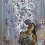 Kim Chiu Instagram - Christmas Tree 2023 vlog now up on my channel!🤍 #InvertedChristmasTree by yours truly. 🍭🍬🎄 Visit 𝐊𝐈𝐌 𝐂𝐇𝐈𝐔 𝐏𝐇 for full video. Merry Christmas Everyone!