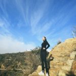Kim Chiu Instagram - “𝓢𝓸𝓶𝓮𝔀𝓱𝓮𝓻𝓮 𝓫𝓮𝓽𝔀𝓮𝓮𝓷 𝓽𝓱𝓮 𝓫𝓸𝓽𝓽𝓸𝓶 𝓸𝓯 𝓽𝓱𝓮 𝓬𝓵𝓲𝓶𝓫 𝓪𝓷𝓭 𝓽𝓱𝓮 𝓼𝓾𝓶𝓶𝓲𝓽 𝓲𝓼 𝓽𝓱𝓮 𝓪𝓷𝓼𝔀𝓮𝓻 𝓽𝓸 𝓽𝓱𝓮 𝓶𝔂𝓼𝓽𝓮𝓻𝔂 𝔀𝓱𝔂 𝔀𝓮 𝓬𝓵𝓲𝓶𝓫." -𝓖.𝓒𝓱𝓲𝓵𝓭 🦋 That was extra fun hike! Thanks momsy @bela and Kim(boy) @apa112 #Chiurista Runyon Canyon, Hollywood Hills