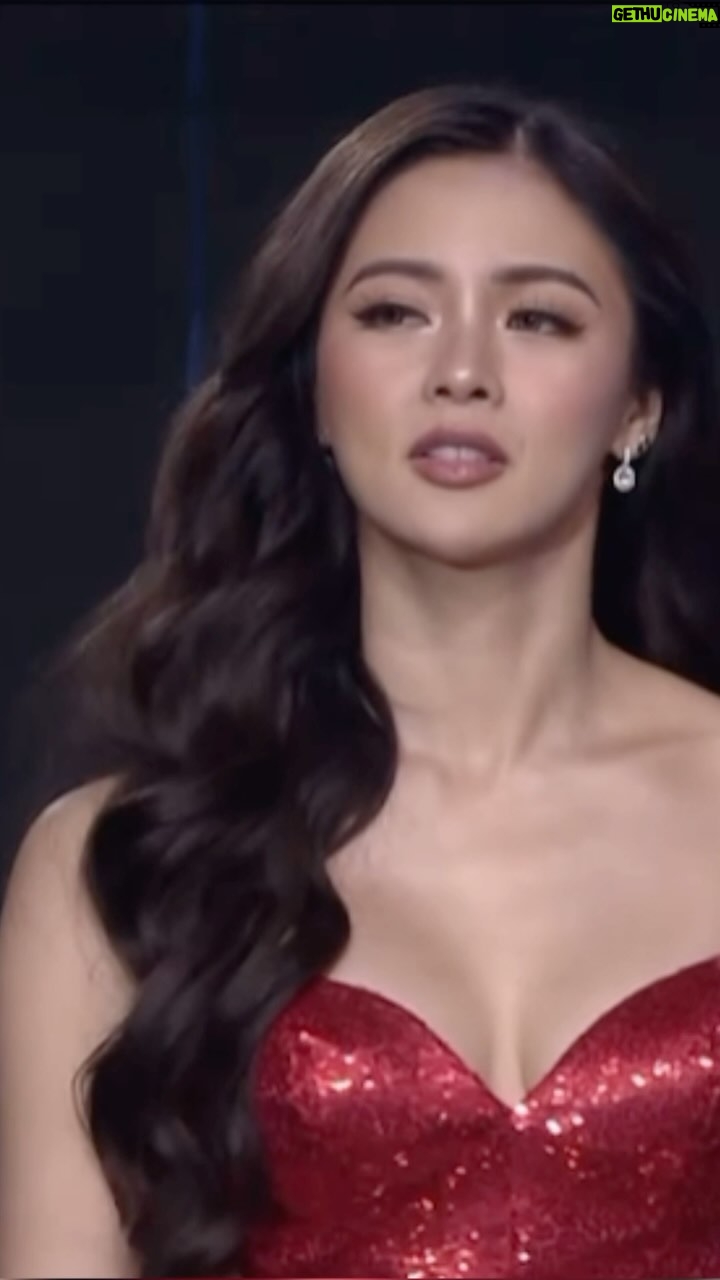 Kim Chiu Instagram - JULIANA nyo naglalakad na, Handa na syang ma-πΊπ¨π΄π·π¨π³ tonight!!!! π₯π«²π»π₯π«±π»π₯π³ Ready na din ba kayo? #LINLANGSampalan mamayang gabi 8:45pm pagkatapos ng Batang Quiapo. #Linlang