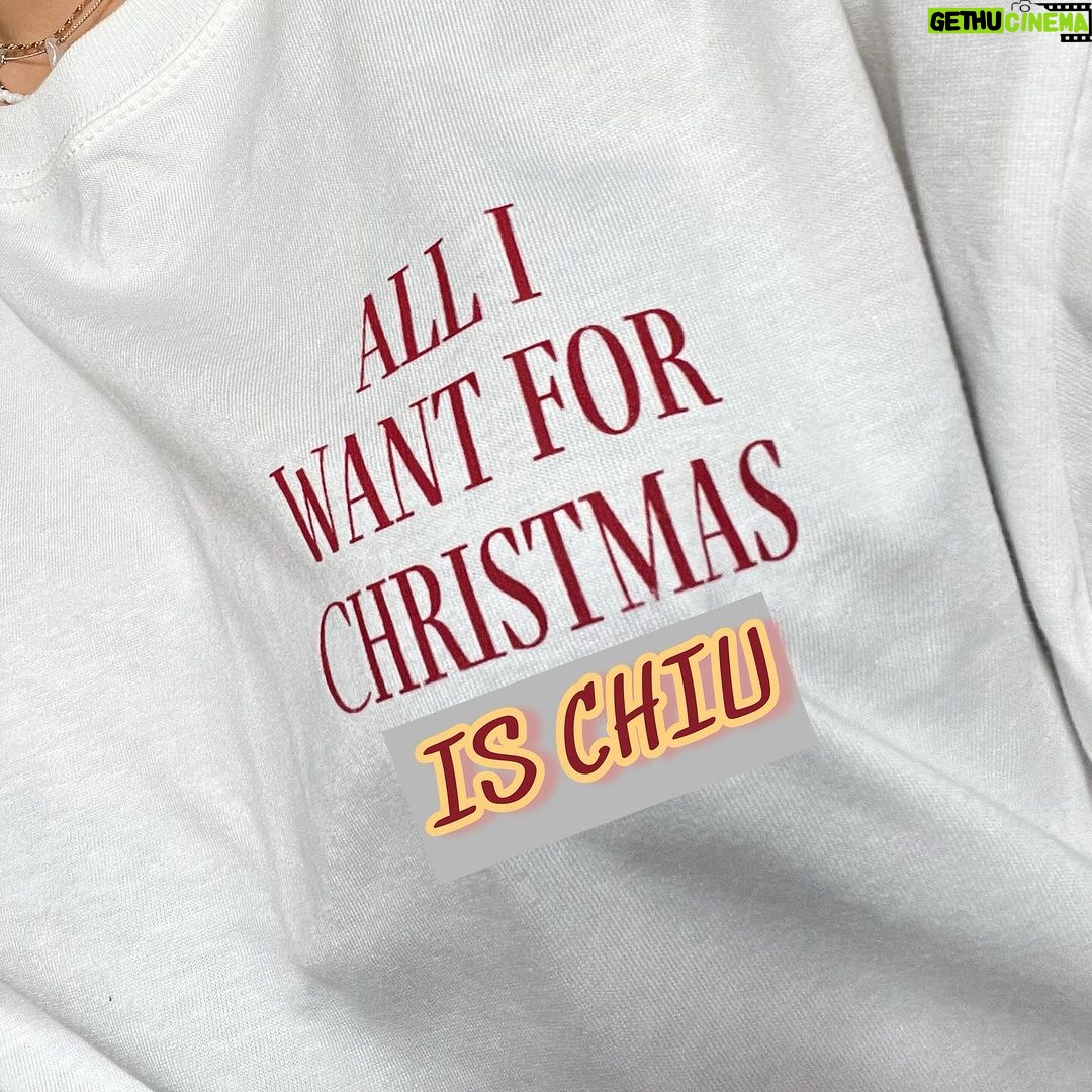 Kim Chiu Instagram - 𝟭𝟮.𝟮𝟱!🤍🎄🎁🌊 Merry Christmas