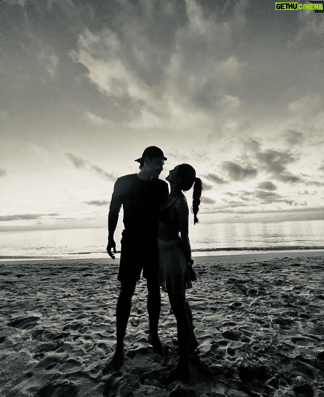 Kim Chiu Instagram - End of a love story. It took me a while to say this until today. We owe our supporters the truth, but we also respect each other’s time of healing. In a relationship, love is always a significant factor, but sometimes love is not enough. We shared more than a decade of love, each other’s support system, and many beautiful memories. It was our mutual decision to transition our relationship into what we hope to be a lifelong friendship. We thank all our followers for their love and support, but now we ask you to appreciate our honesty and give us the privacy we need as we begin new chapters of our lives. To all our supporters, maraming salamat for all the love and understanding. Lastly, to Xi, Thank you for the almost 12 years of beautiful memories together one can never imagine. You will always have a place in my heart. Thank you for showing me what love is. As we close this chapter, I ask for everyone’s kindness and respect. I hope this clears everything as we all move forward with our lives.🤍