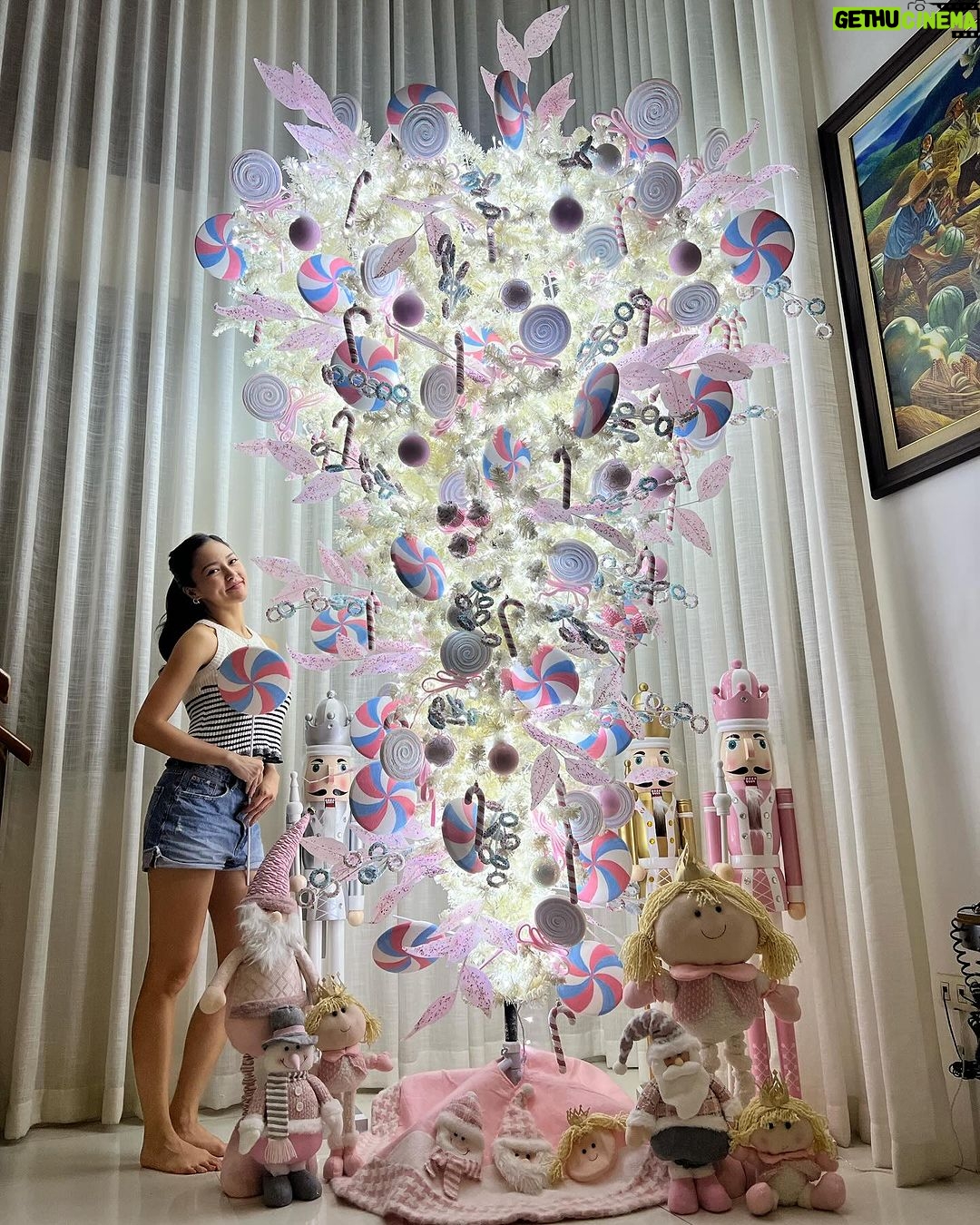 Kim Chiu Instagram - MERRY CHRISTMAS!!!!βΊοΈ New vlog now up on my channel!!!!π©·π©·π©· #ChristmasTree2023 designed by yours truly! visit π²π°π΄ πͺπ―π°πΌ π·π― πππ ππππ πππ
ππ!!!ππ―