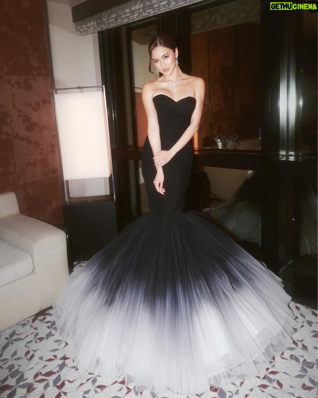 Kim Chiu Instagram - About last night!π€ #francislibiran25 Congratulations @francislibiran8 for a great show last night and happy 25 years of being one of the best designers in the country!ππΌππΌππΌ cheers to many more fruitful years to come!β¨β¨β¨β¨β¨ love you!!!! @jakegalvez @rjdelacruz @adrianneconcept @miss.vince_ πΈ @niko.gonzales