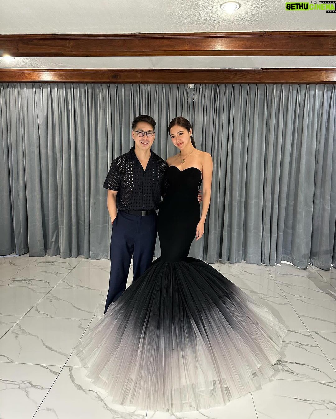 Kim Chiu Instagram - About last night!π€ #francislibiran25 Congratulations @francislibiran8 for a great show last night and happy 25 years of being one of the best designers in the country!ππΌππΌππΌ cheers to many more fruitful years to come!β¨β¨β¨β¨β¨ love you!!!! @jakegalvez @rjdelacruz @adrianneconcept @miss.vince_ πΈ @niko.gonzales