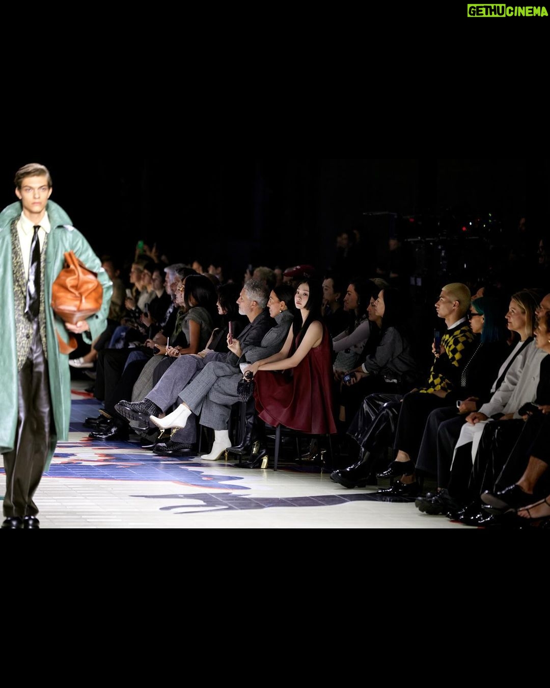 Kim Da-mi Instagram - Bottega Veneta Summer 24 Collection #BottegaVeneta
