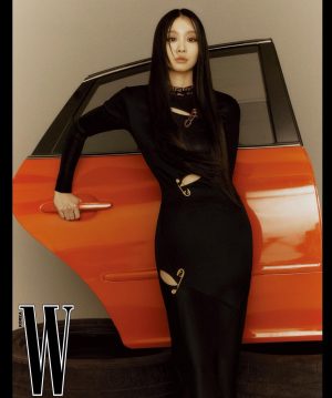 Kim Da-mi Instagram - @fendi #FENDACE