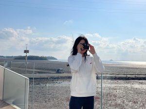 Kim Da-mi Instagram - 오늘 밤 열시 #그해우리는 ☁️