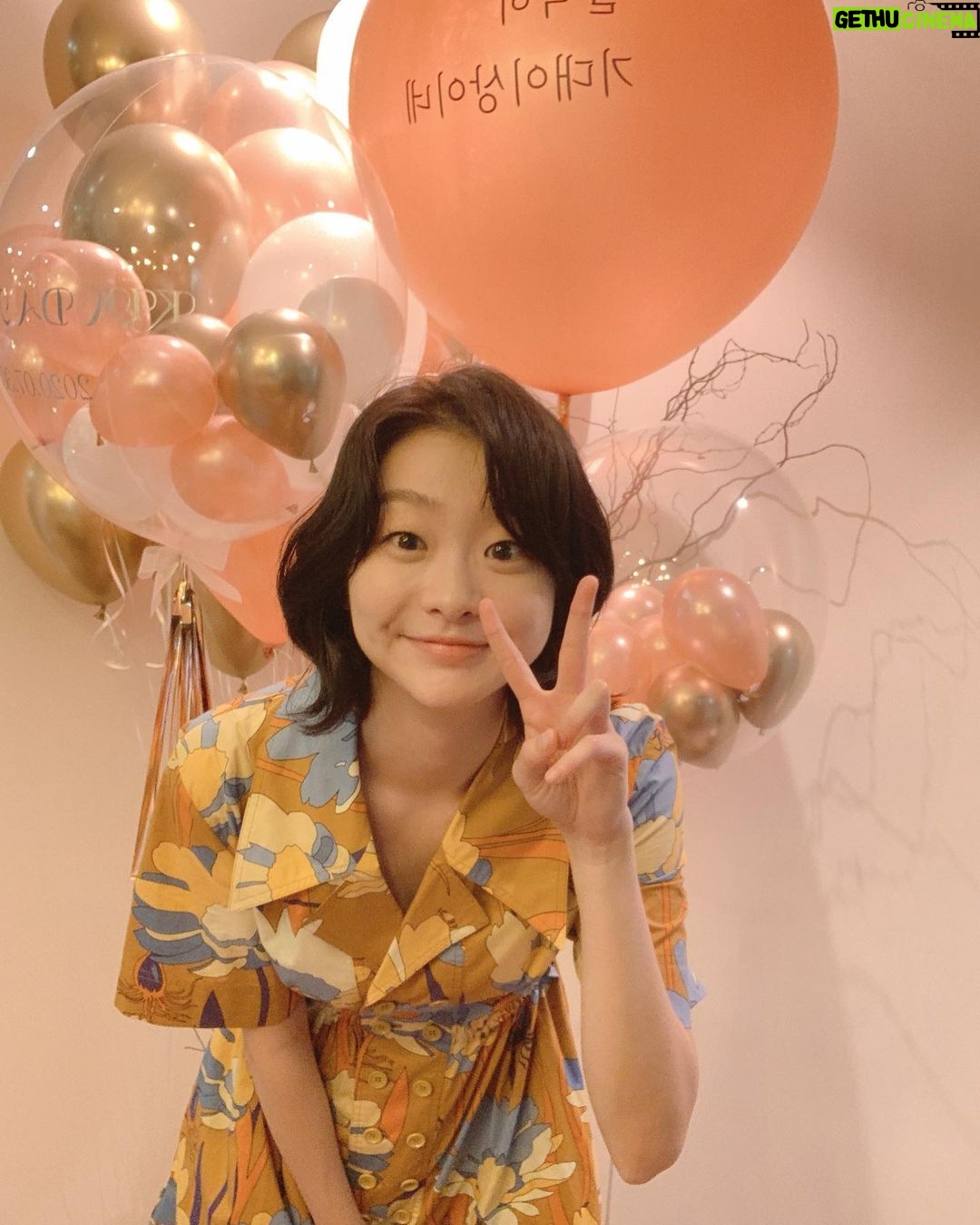 Kim Da-mi - 1 Million Likes - 오늘 너무 행복하고 감사했던 하루였어요.
다음번에 또 만나요. 안녕!🤗