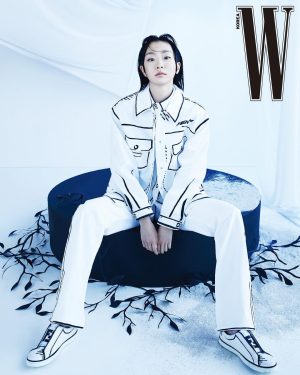Kim Da-mi Instagram - @fendi & @wkorea