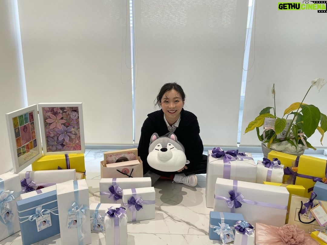 Kim Da-mi Instagram - 너무 늦었죠?🤣 생일축하해주신 모든 분들 감사드려요!!🎉