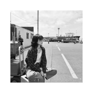 Kim Da-mi Instagram - 오늘만나요!👋 -안미소-
