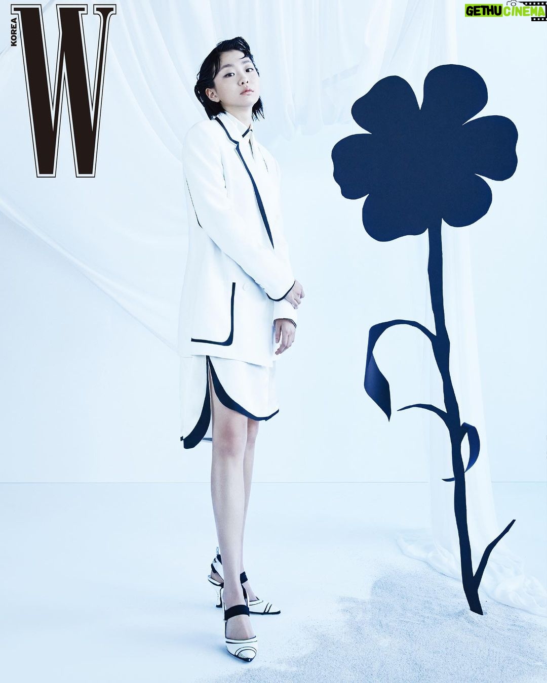 Kim Da-mi - 889K Likes - @fendi & @wkorea